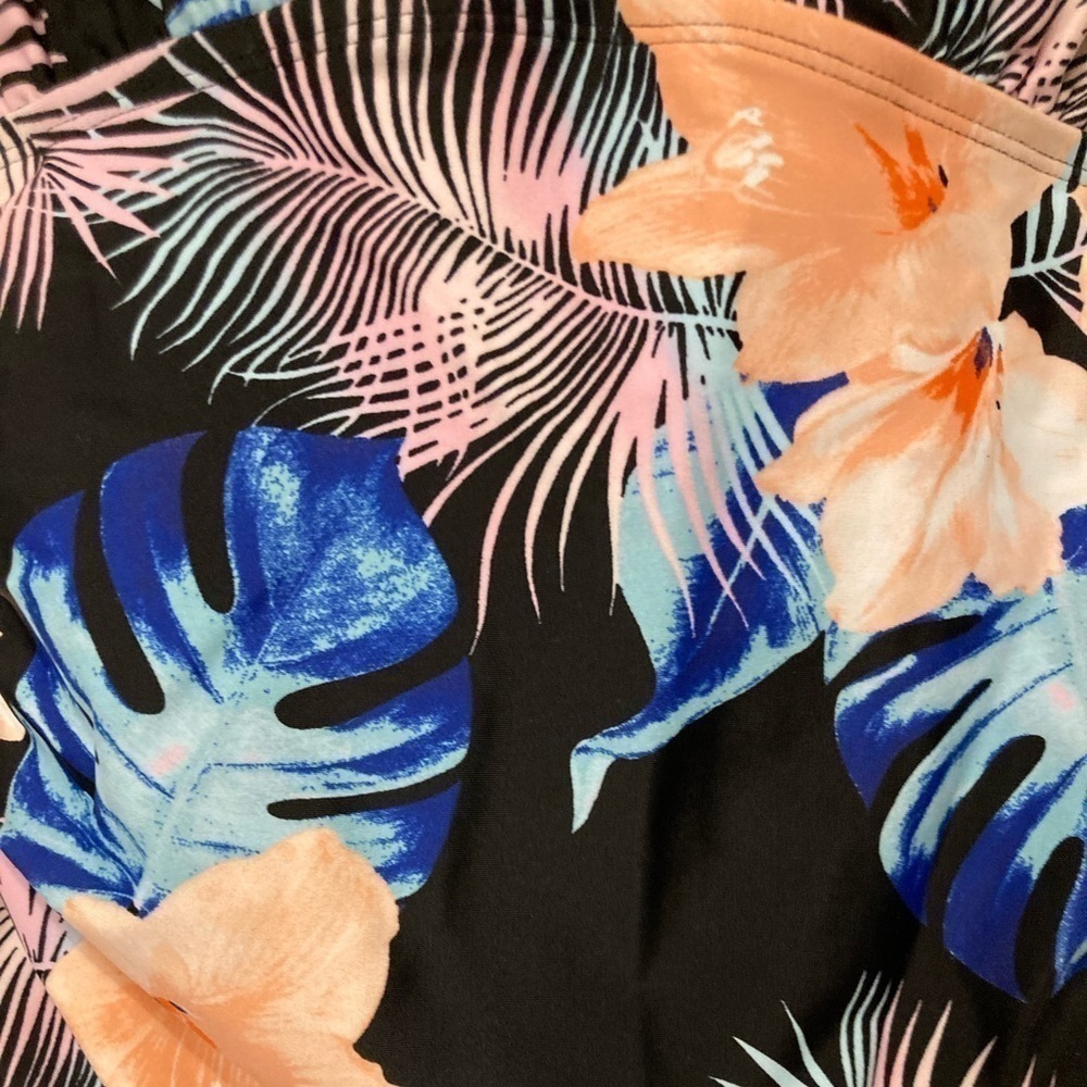 DKNY Black And Blue Floral One Piece Swimsuit Size Medium - Picture 12 of 15